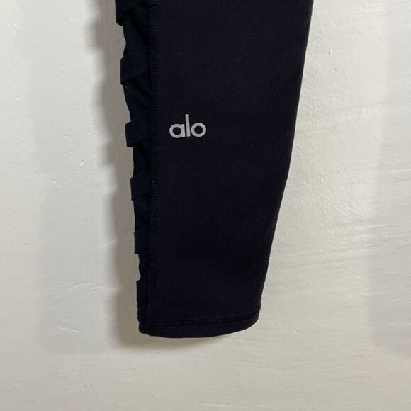 Alo Yoga Chevron Capri Semi Sheer Black Legging - Size Small - Picture 4 of 11
